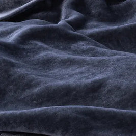 St Genève | Divina | Sumptuous Silk Velvet Throw