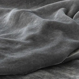 St Genève | Divina | Sumptuous Silk Velvet Throw
