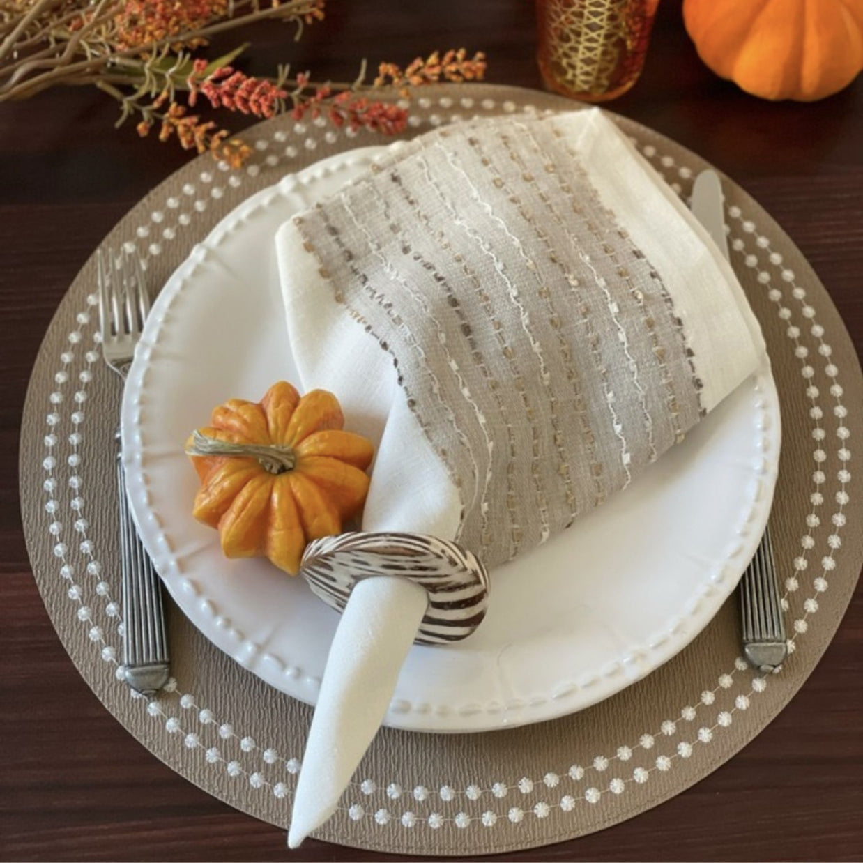 Pearls Matts (Set of 4)