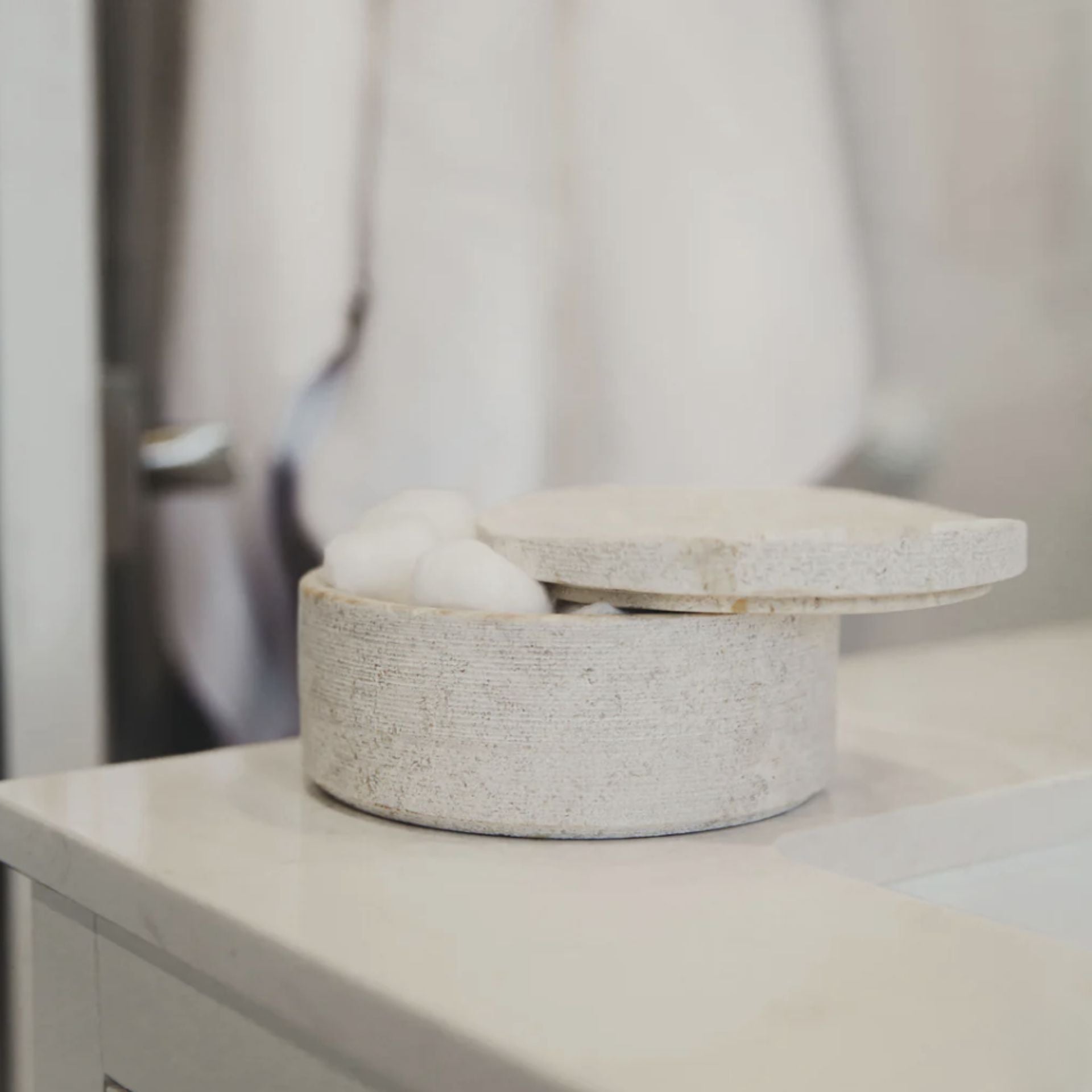 Limestone Bath Accessories