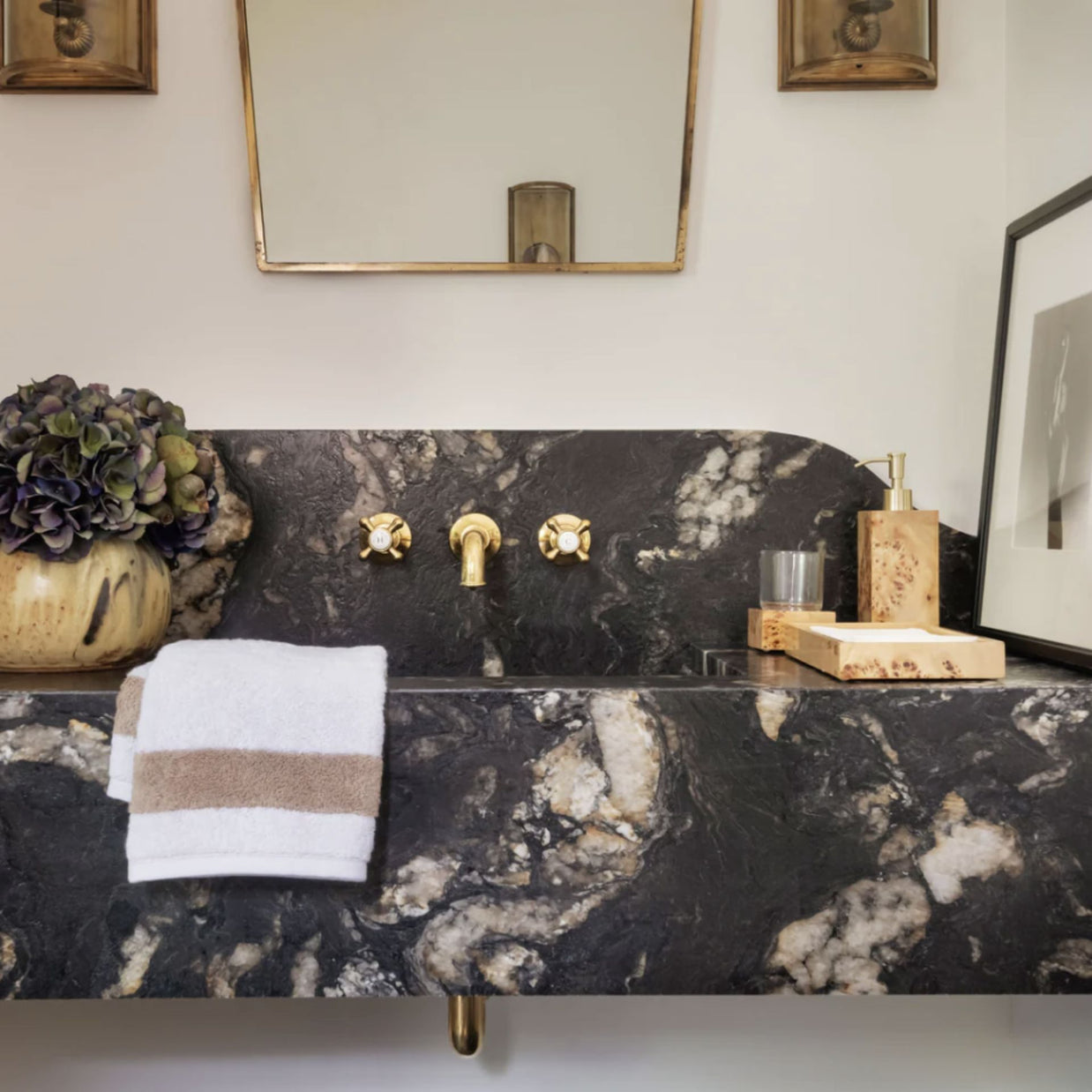 Mesa Bath Accessories