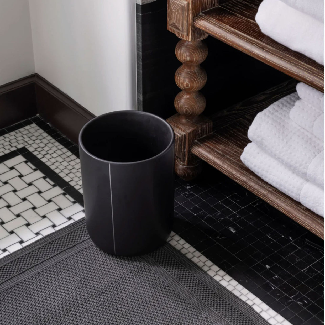 Nero Bath Accessories