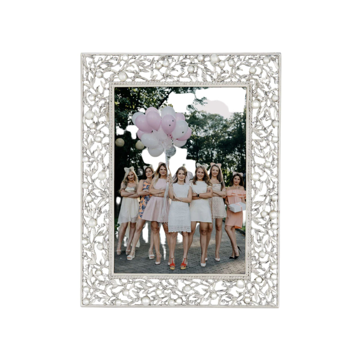 Eleanor Frame - OLIVIA RIEGEL