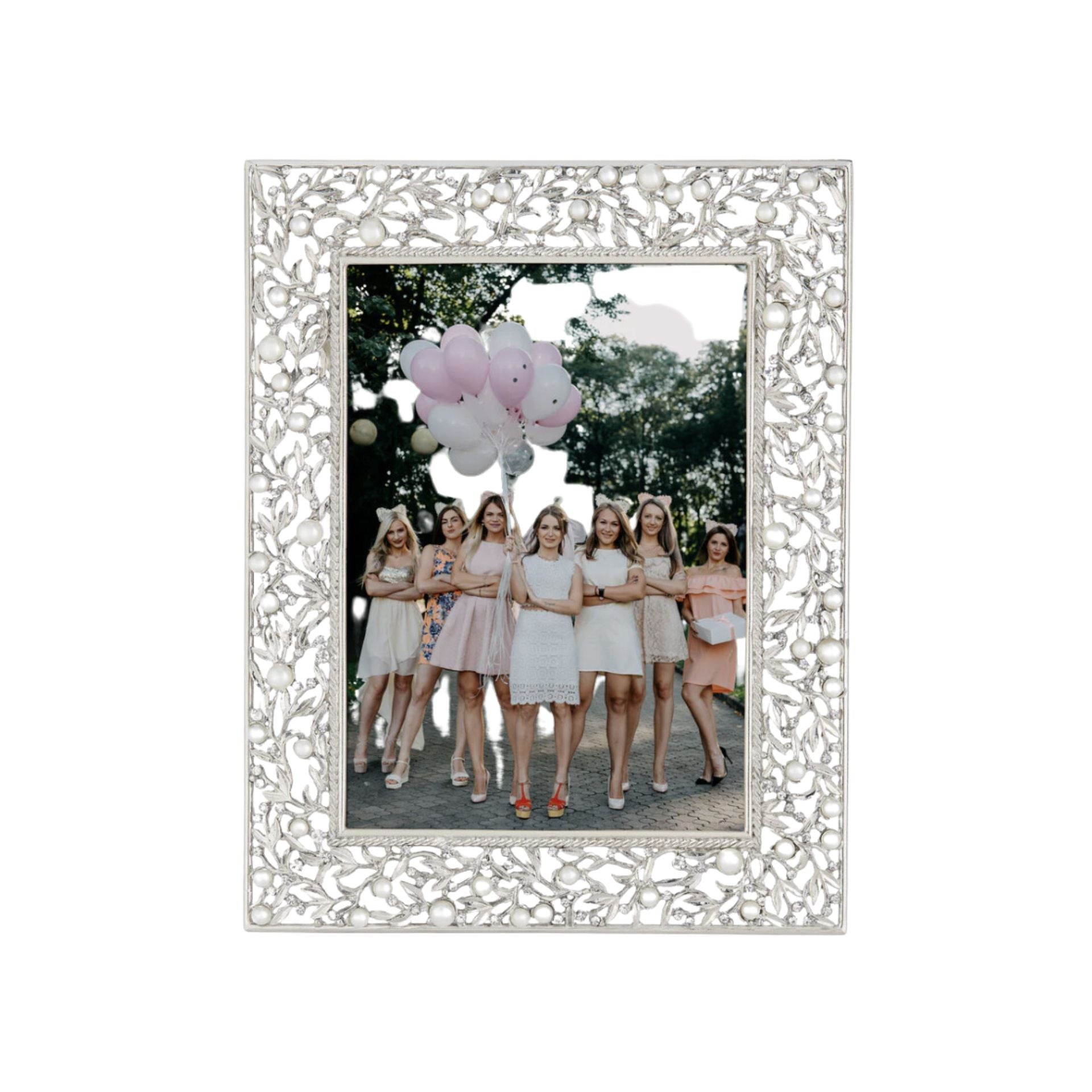 Eleanor Frame - OLIVIA RIEGEL