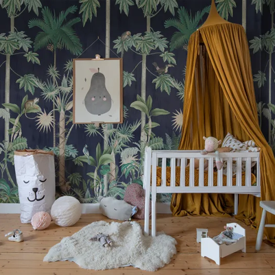 Giraffe's Stroll, Nightfall